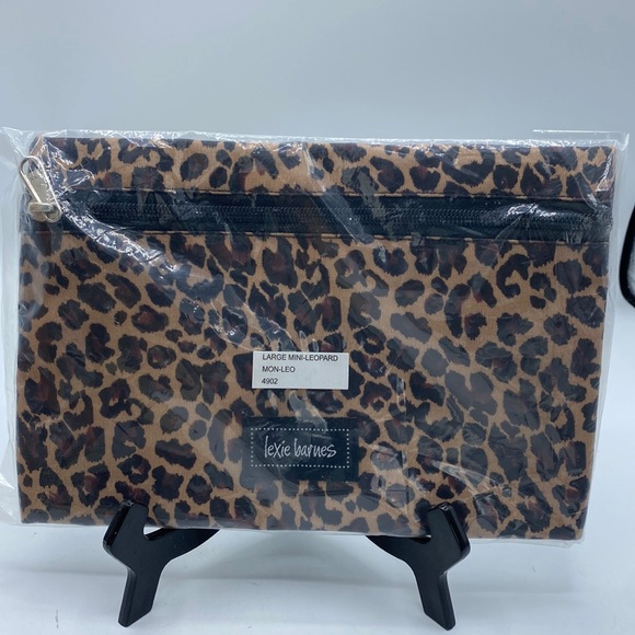 Lexie Barnes Leopard Print Zippered Pouch great for make up or knitting notions. - Picture 1 of 4